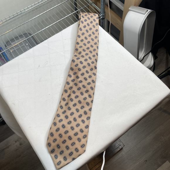 Vintage Robert Talbott Beige Paisley Tie Retro‎ Preppy Old Money Traditional - Picture 3 of 7